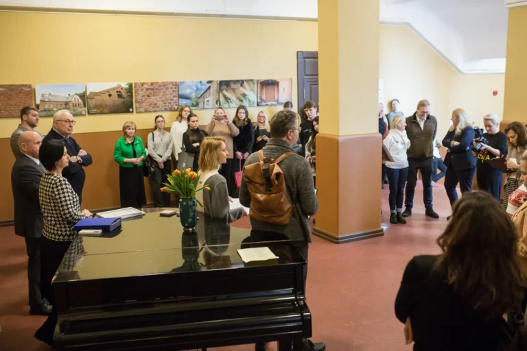 Raudonas Klaipėdos krašto plytas prakalbino fotografai