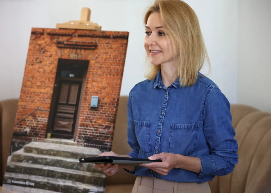 paroda raudonos plytos palangoje 003