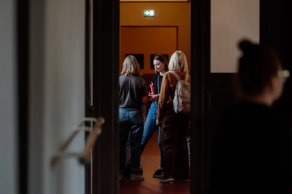 paskaita ka kalba raudonu plytu pastatai 001