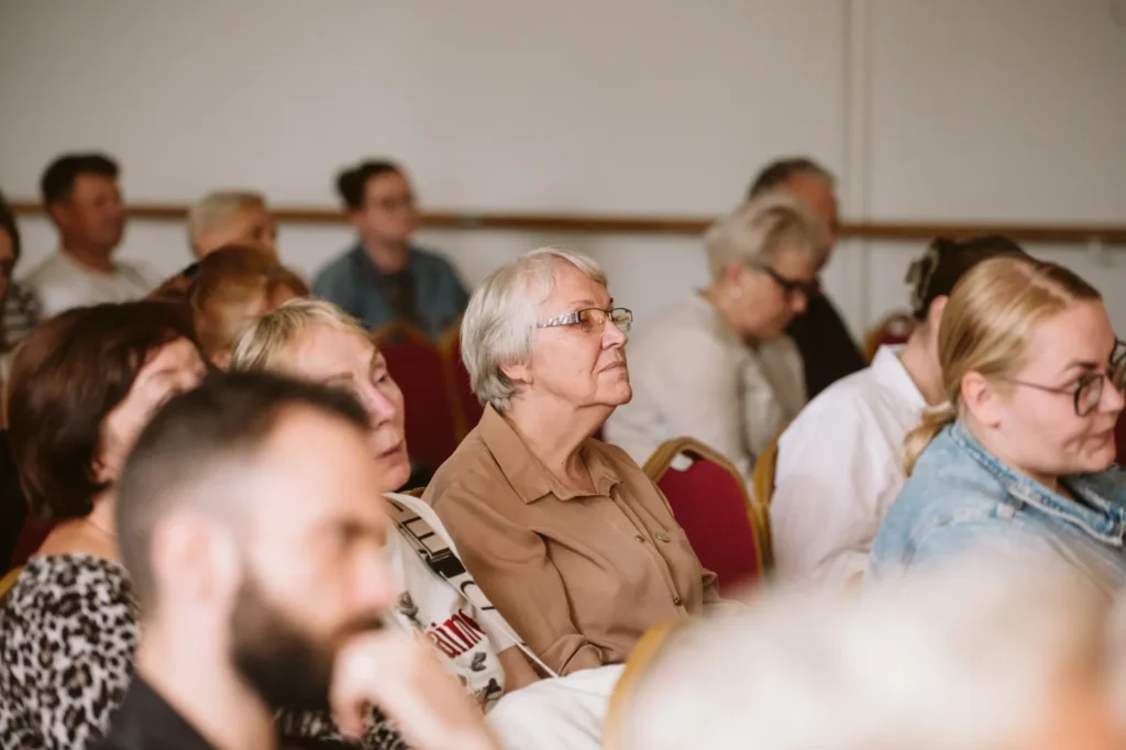 paskaita ka kalba raudonu plytu pastatai 025