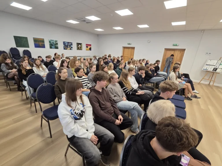 Vokiečių kalbos savaitės uždarymo renginyje Klaipėdos licėjuje vyko paskaita „Ką kalba raudonos Klaipėdos krašto plytos?“