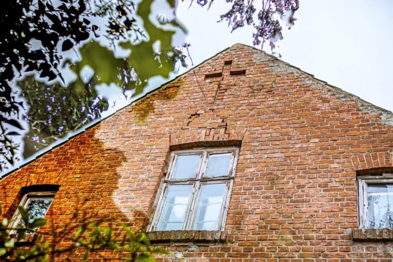 Petrelių kaimo istorinė pradinė mokykla