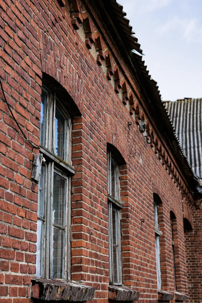 raudona plyta gilandvirsiu pradine mokykla v setkauske 006