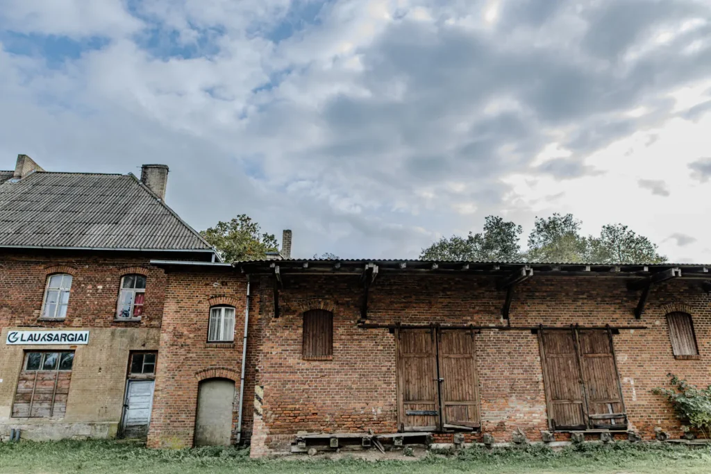 raudonos plytos lauksargiu gelezinkelio stotis v setkauske 004