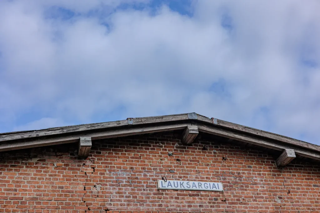 raudonos plytos lauksargiu gelezinkelio stotis v setkauske 006