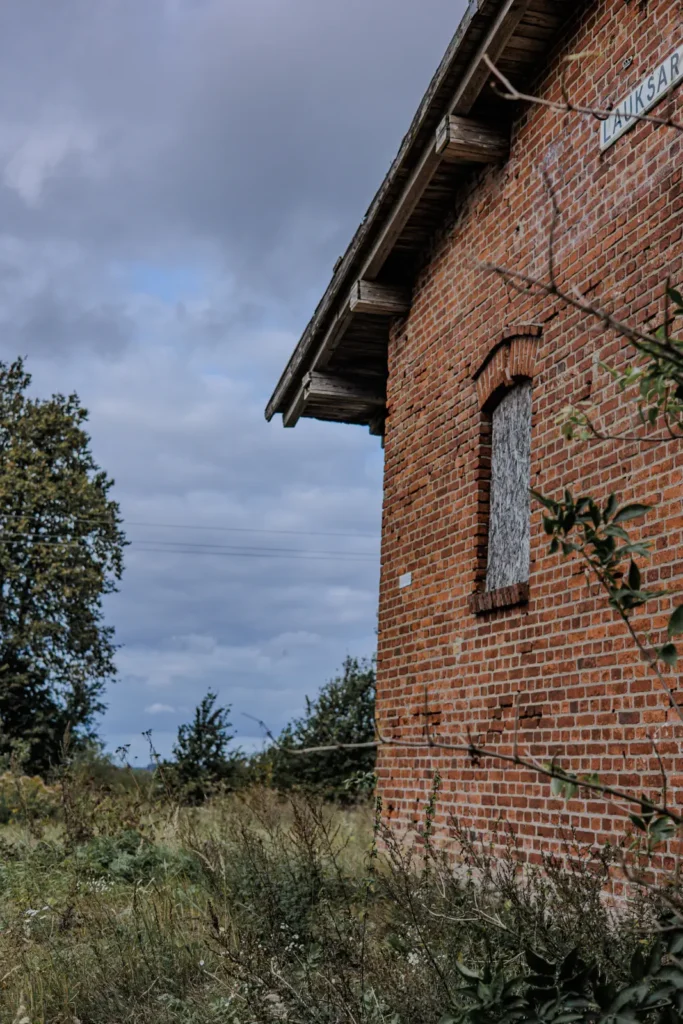 raudonos plytos lauksargiu gelezinkelio stotis v setkauske 007