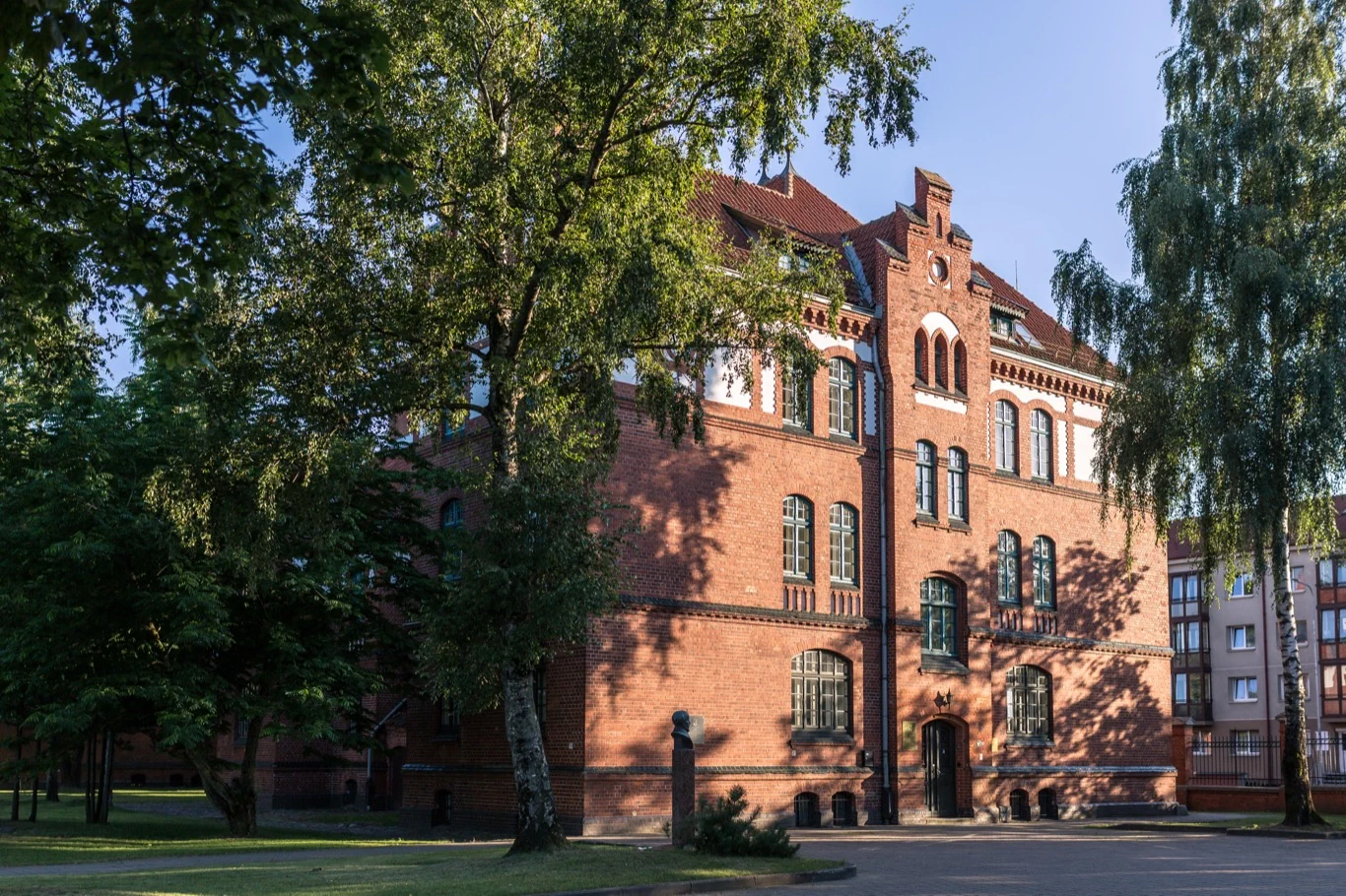Buves kareiviniu kompleksas dabar Klaipedos universitetas 2 Raudonos plytos